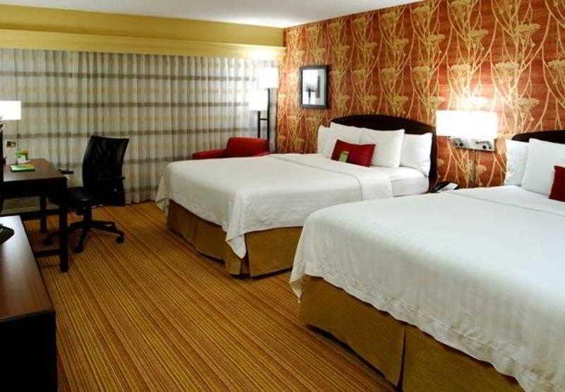 Готель Courtyard Indianapolis Northwest Екстер'єр фото